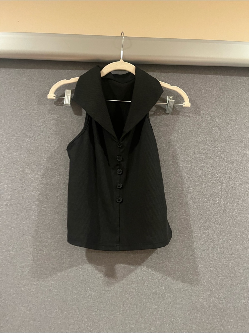 Black Sleeveless Button-Front Top with Wide Collar